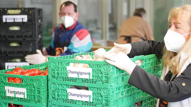 Aktuell versorgen die Tafel-Mitarbeiter in Coburg bis zu 800 Bed&uuml;rftige, darunter viele Kriegsfl&uuml;chtlinge. Und nicht immer sind genug Lebensmittel vorhanden.