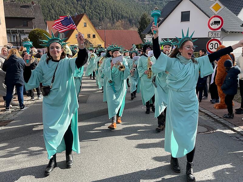 Faschingsumzug in Steinach am 15. Februar 2026Faschingsumzug in Steinach am 15. Februar 2026 Faschingsumzug in Steinach am 15. Februar 2026Faschingsumzug in Steinach am 15. Februar 2026