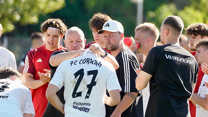 Vor dem Start in die neue Landesliga-Saison wartet etwas Arbeit auf Carl-Philipp Schiebel, den Trainer des FC Coburg.