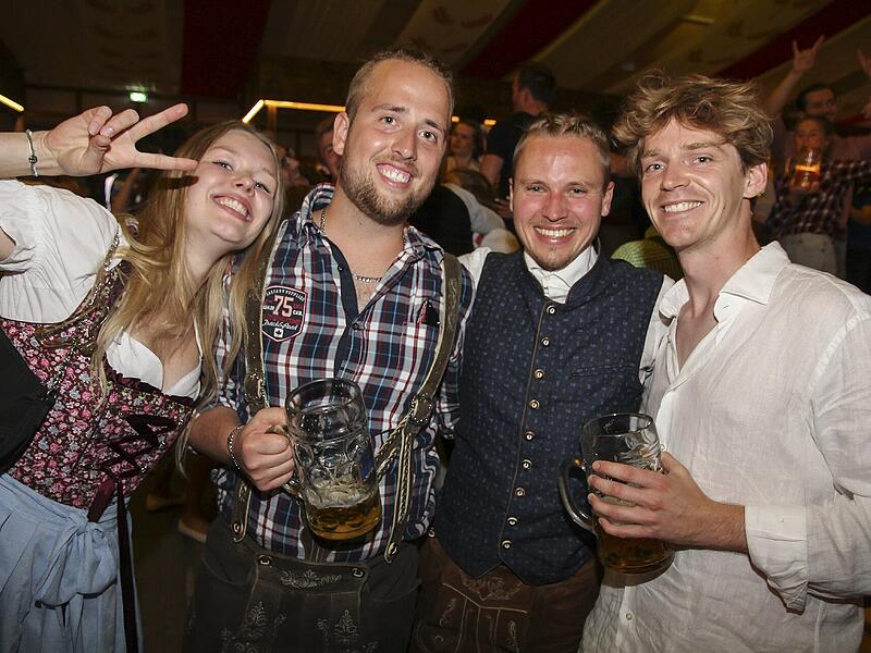 Gute Stimmung beim ersten Bierfestsonntag