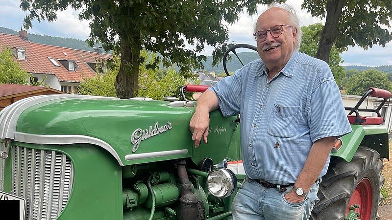 AfD-Kandidat Georg Hock mit seinem letzten Bulldog, einem G&uuml;ldner ADA mit 22 PS aus dem Jahr 1953.