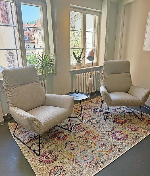 Wohlfühlatmosphäre bietet diese neue Leselounge in der Stadtbücherei Bad Kissingen.