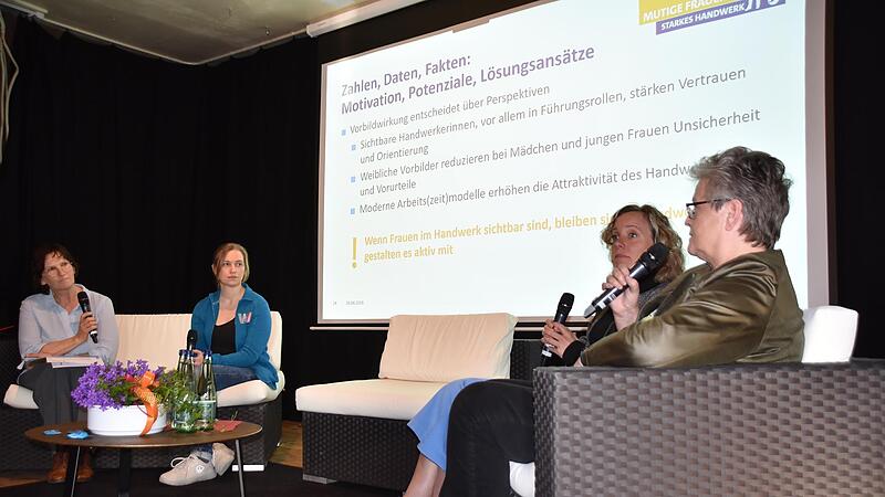 Michaela Heimpel, Tanja W&ouml;lfel, Corinna Lange und Susanne Oppermann diskutierten im Kauernburger Schl&ouml;ssla &uuml;ber die Herausforderungen f&uuml;r Handwerkerinnen.