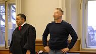 Der Angeklagte und sein Verteidiger erwarten das Gericht.
