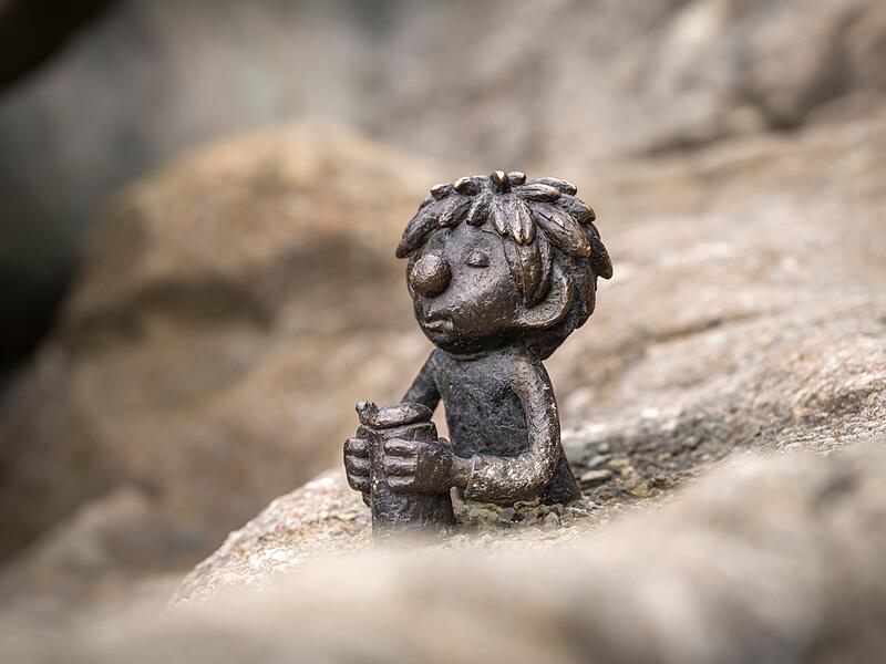 Pumuckl-Figur am Wittelsbacher Brunnen in M&uuml;nchen