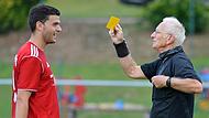 45 Jahre war  Fritz Horme&szlig; vom  Baiersdorfer SV als Schiedsrichter aktiv, leitete etwa 2000 Partien. Horme&szlig; wurde nun neben vier weiteren Schiedsrichtern der Gruppe Erlangen Erlangen ausgezeichnet.