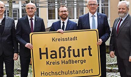 Eines der Herzensprojekte ist das Technologietransferzentrum in Haßfurt, hier bei der Eröffnung. Eines der Herzensprojekte ist das Technologietransferzentrum in Haßfurt, hier bei der Eröffnung.