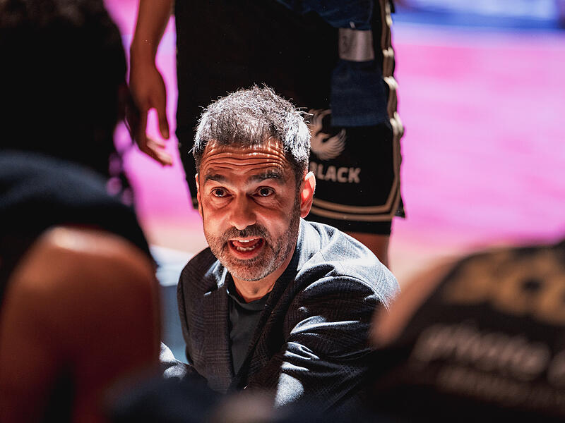 Jesus Ramirez hat bei den BMA365 Bamberg Baskets einen Dreijahresvertrag unterzeichnet. Jesus Ramirez hat bei den BMA365 Bamberg Baskets einen Dreijahresvertrag unterzeichnet.