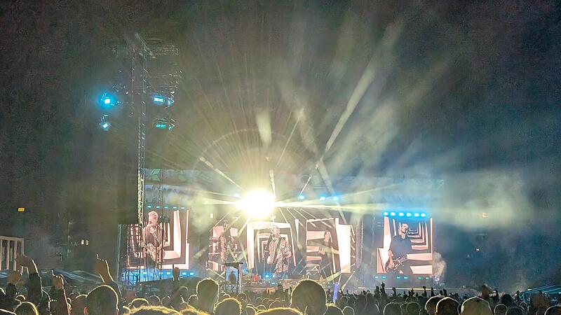 Die Toten Hosen live in Bayreuth 2026Die Toten Hosen live 2026 in Bayreuth auf dem Volksfestplatz