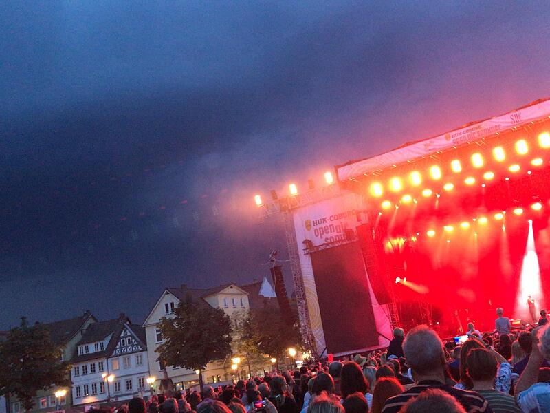 Da braute sich was zusammen: Das Konzert von Michael Patrick Kelly musste 2019 für eine halbe Stunde unterbrochen werden. Da braute sich was zusammen: Das Konzert von Michael Patrick Kelly musste 2019 für eine halbe Stunde unterbrochen werden.