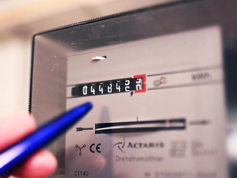 Wehe, wenn er stehen bleibt: Sobald ein Stromausfall die Versorgung lahmlegt, sind blitzschnell viele wesentliche Bereiche der Infrastruktur betroffen - und auch Privathaushalte gucken in die (dunkle) R&ouml;hre.