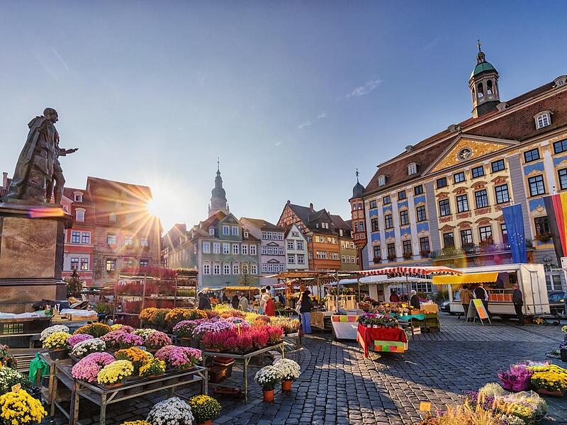 Der Coburger Marktplatz mit seinem historischen Rathaus aus dem Jahr 1414 gilt als einer der schönsten Marktplätze Deutschlands.