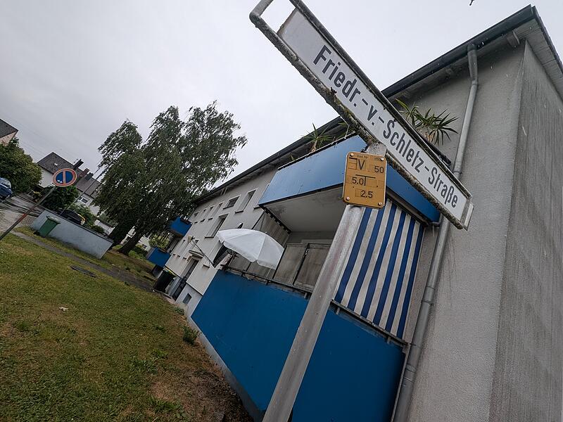 Die GWS-H&auml;user in der Friedrich-v.-Schletz-Stra&szlig;e sollten eigentlich in diesem Jahr saniert werden. Wegen mangelnder F&ouml;rdermittel sieht die Realit&auml;t allerdings anders aus.