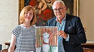 Emilia Goldstein hat den Malwettbewerb um das Titelbild des FerienSpa&szlig;Programms Bad Kissingen gewonnen. Stellvertretender B&uuml;rgermeister Thomas Leiner gratulierte. Julia Milberger