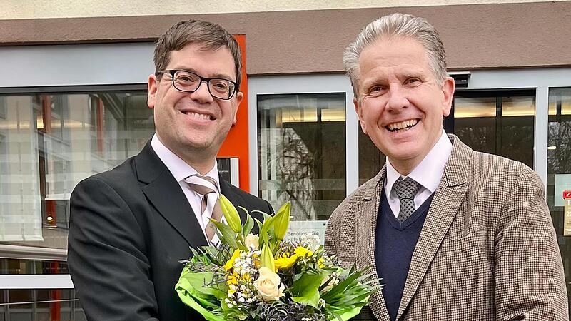 Tibor Stuhl (links) ist der neue Kaufm&auml;nnische Direktor. Gemeinsam mit dem &Auml;rztlichen Direktor, Prof. Dr. med. Christoph Reichel, vervollst&auml;ndigt er die Leitung des Reha-Zentrums Bad Br&uuml;ckenau, Klinik Hartwald.