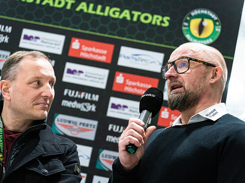 Seine zweite Saison beim H&ouml;chstadter EC endete im Play-off-Achtelfinale: Morgan Persson (rechts) blickt auf die Saison 2025/26 zur&uuml;ck.