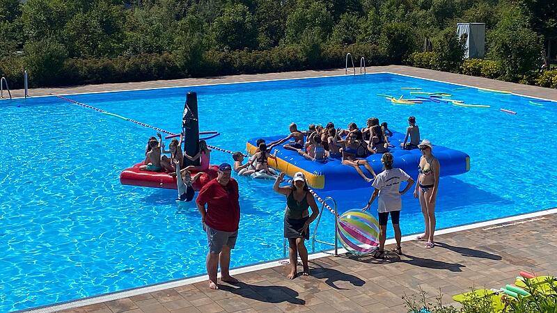 Freibad Ma&szlig;bach