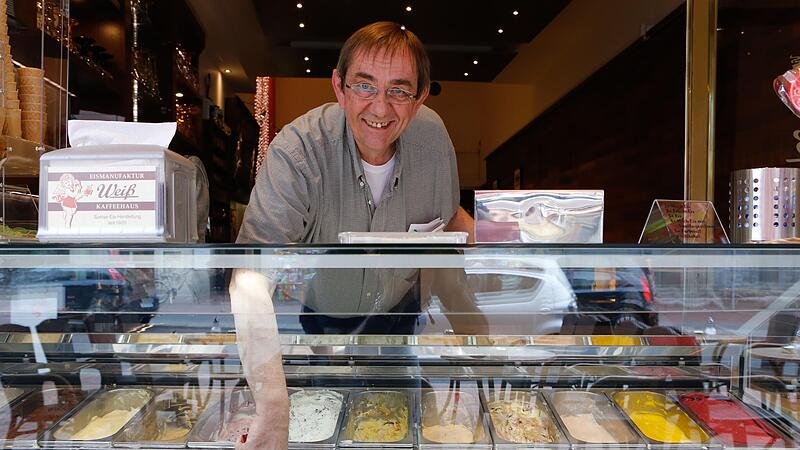 Seine letzten Kugeln hat Edi Weiß schon ausgereicht. Der 66-Jährige ist froh, seine Rezepte bei seinem Nachfolger in guten Händen zu wissen, wie er sagt.