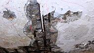 Die Armierung (erhöht die Tragfähigkeit)  ist an vielen Stellen sichtbar.