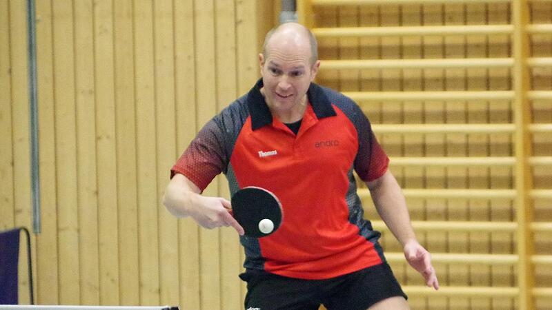 Der Ex-Nordhalbener Thomas Schneider hatte mit dem Gewinn seiner zwei Einzel wesentlichen Anteil am 8:8-Unentschieden des TSV Teuschnitz beim SV Rothenkirchen.