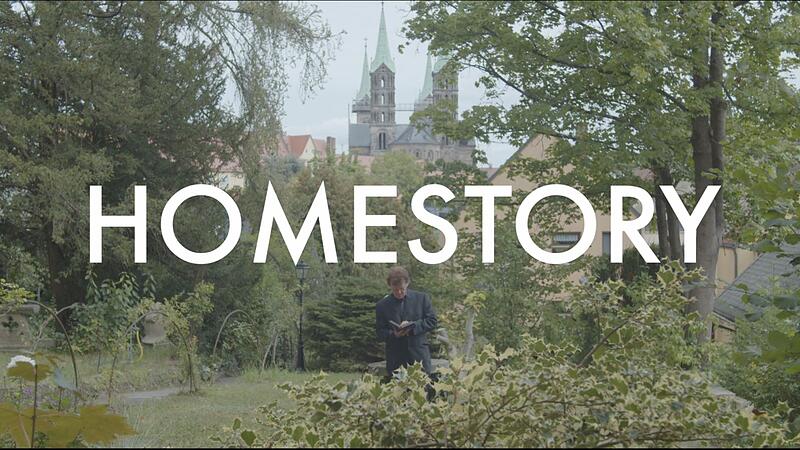 Im Serienfinale von "Homestory" hat Martin Neubauer seine Haust&uuml;r ge&ouml;ffnet: Sein Wohnzimmer ist eine Theaterb&uuml;hne.