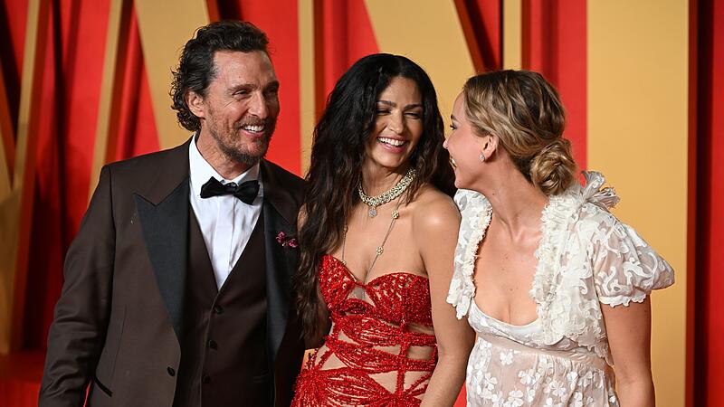 Matthew McConaughey, Camila Alves und Jennifer Lawrence Matthew McConaughey, Camila Alves und Jennifer Lawrence