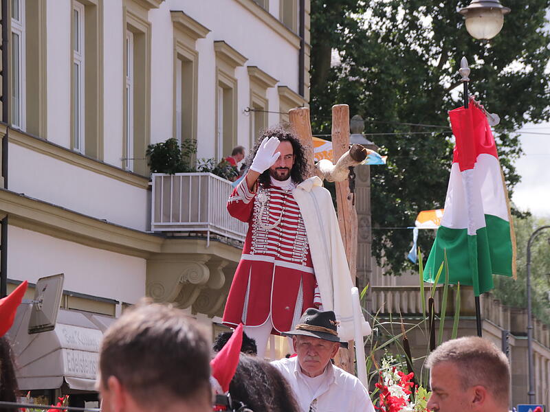 F&uuml;rstenwagen der Bayer. Staatsbad Bad Kissingen GmbH mit  F&uuml;rst Ferenc II. R&aacute;k&oacute;czi (Timo Baier).