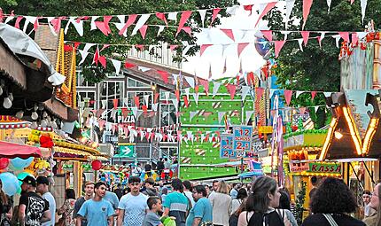 Ein Fest für die ganze Familie: Auf dem Lichtenfelser Schützenplatz ist von 10. bis 19. Juli wieder viel geboten Johannes Höllein Ein Fest für die ganze Familie: Auf dem Lichtenfelser Schützenplatz ist von 10. bis 19. Juli wieder viel geboten Johannes Höllein