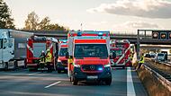 Kleinlaster kracht auf A3 bei Erlangen in Lkw Kleinlaster kracht auf A3 bei Erlangen in Lkw