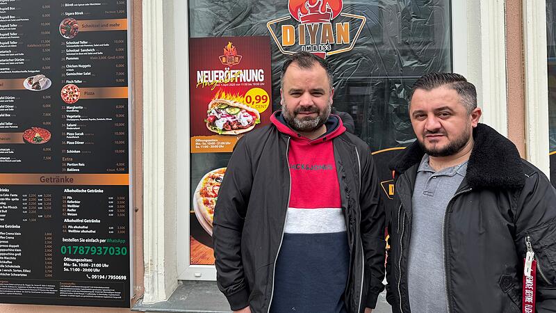 Dank Mustafa Dlovan, der mit seinem Geschäftspartner Araz Askander bekommt Ebermannstadt den Döner für 99 CentForchheim & Fränkische Schweiz Dank Mustafa Dlovan, der mit seinem Geschäftspartner Araz Askander bekommt Ebermannstadt den Döner für 99 Cent.