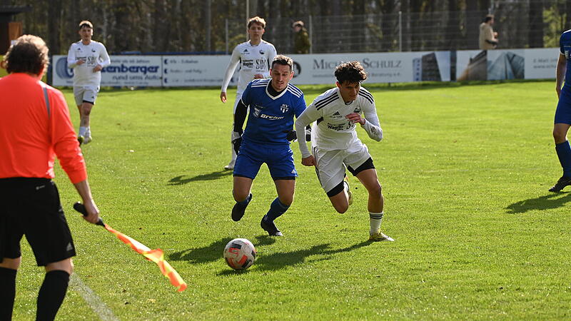 F&uuml;r den SV Coburg-Ketschendorf um Helmut Reiter (links) gab es gegen den FC Coburg II um Sinan G&uuml;meci (rechts) nichts zu holen.