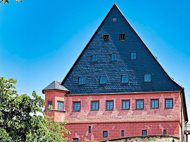 Das Stadtschloss in Lichtenfels ist geöffnet vom Keller bis ins Dachgeschoss. Das Stadtschloss in Lichtenfels ist geöffnet vom Keller bis ins Dachgeschoss.