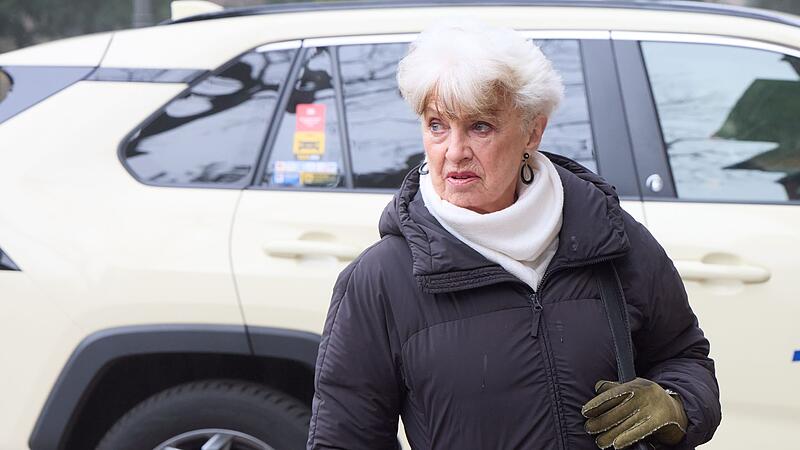 Trauerfeier für Fernsehstar Hoger in Hamburg Trauerfeier für Fernsehstar Hoger in Hamburg