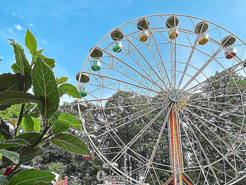Das Riesenrad steht am großen Festplatz in Forchheim. Der Festzug hat den Kellerwald zum Ziel. Stadt Forchheim Das Riesenrad steht am großen Festplatz in Forchheim. Der Festzug hat den Kellerwald zum Ziel. Stadt Forchheim