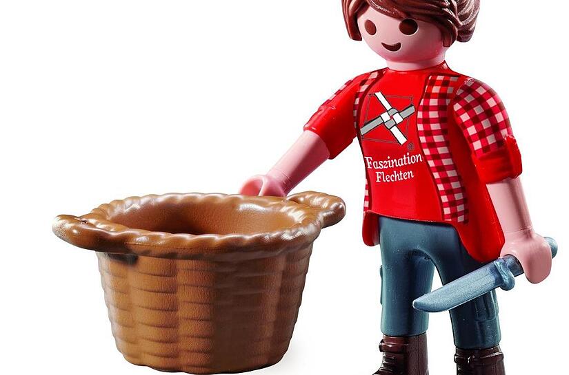 Die Playmobil-Flechterin dürfte nicht nur Sammler erfreuen.
