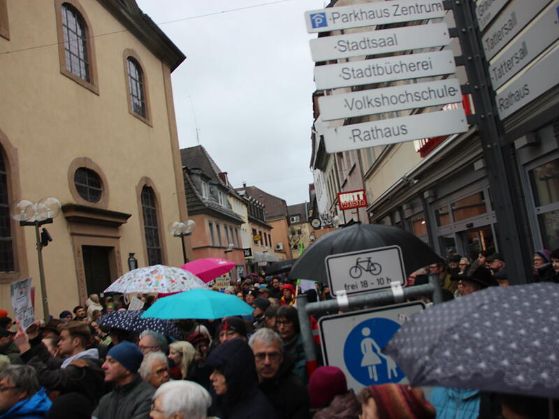 Demokratie Demo "Nie wieder ist jetzt in Bad KissingenDemokratie Demo "Nie wieder ist Jetzt" in Bad Kissingen