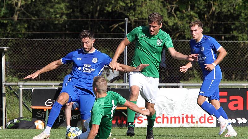 Der TSV Neukenroth (in Gr&uuml;n) reist in der Bezirksliga West am Samstag zum TV Ebern.