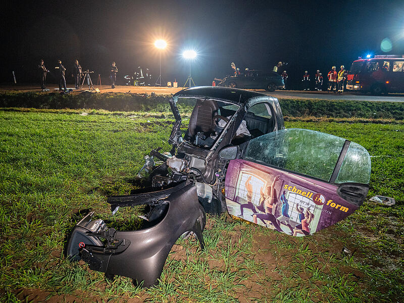 Folgenschwerer Frontalcrash fordert zwei SchwerverletzteFrontalcrash Kleinsendelbach