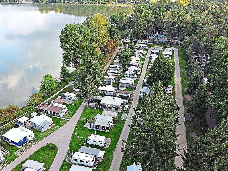 Der Campingplatz in Dechsendorf (Erlangen) am Dechsendorfer Weiher. Gerd Ankermann/Archiv