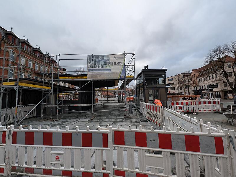 Paradeplatz ForchheimParadeplatz Forchheim Eindrücke vom 29. November, seit der Verkehr am Paradeplatz wieder freigegeben ist.