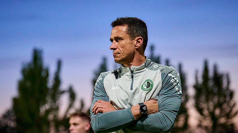 Der SC Eltersdorf um Coach Bernd Eigner gastiert am Freitagabend zum Bayernliga-Topspiel beim ATSV Erlangen.