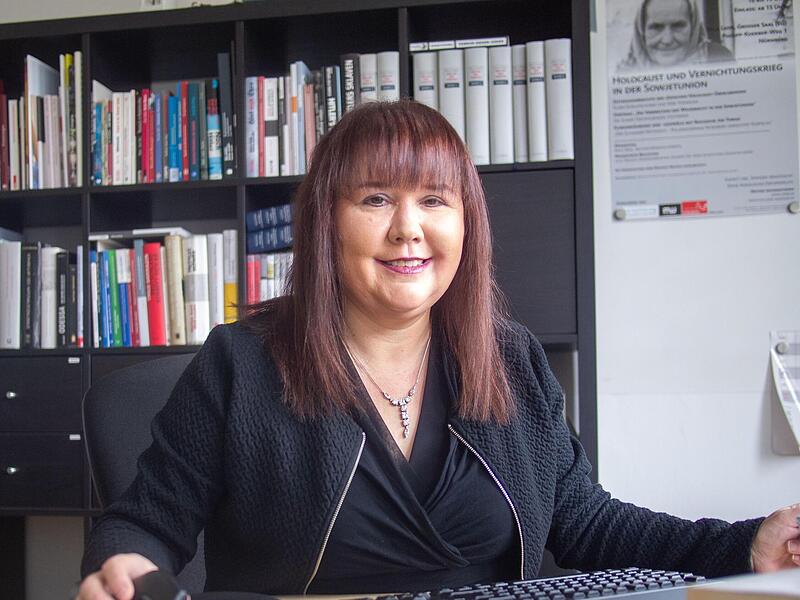 Birgit Mair ist Gründerin des Instituts für sozialwissenschaftliche Forschung, Bildung und Beratung (ISFBB) in Nürnberg. Birgit Mair ist Gründerin des Instituts für sozialwissenschaftliche Forschung, Bildung und Beratung (ISFBB) in Nürnberg.