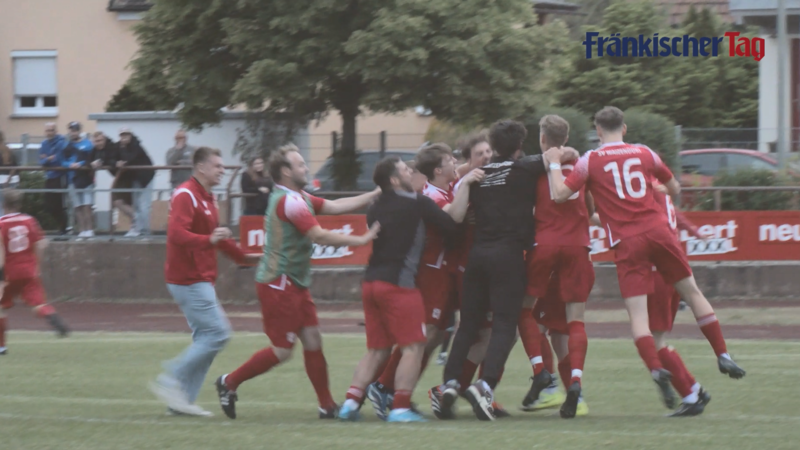 G&auml;nsehaut, Emotionen und Kurioses: So war das Fu&szlig;ball-Jahr 2025 in Franken.