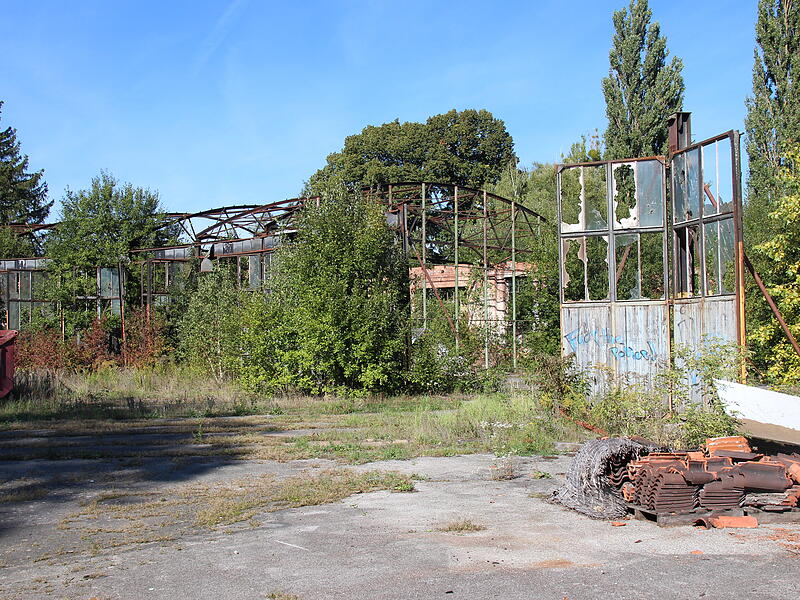 Lost Place - der Alte Lokschuppen in CoburgLost Place - der Alte Lokschuppen in Coburg Lost Place - der Alte Lokschuppen in Coburg