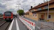 Runderneuert: Nur die beiden Wetterschutzhäuschen fehlen noch am Bahnhof Ebelsbach-Eltmann.