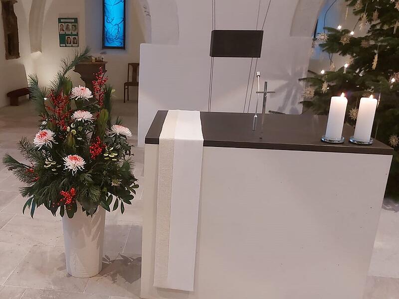 Teil der Andacht f&uuml;r die tote 14-J&auml;hrige in der evangelischen Kirche in Weisendorf waren F&uuml;rbitten der Besucher f&uuml;r ihre Mutter.