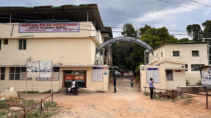 Im Bild: Der Eingang zum Christian Mission Hospital