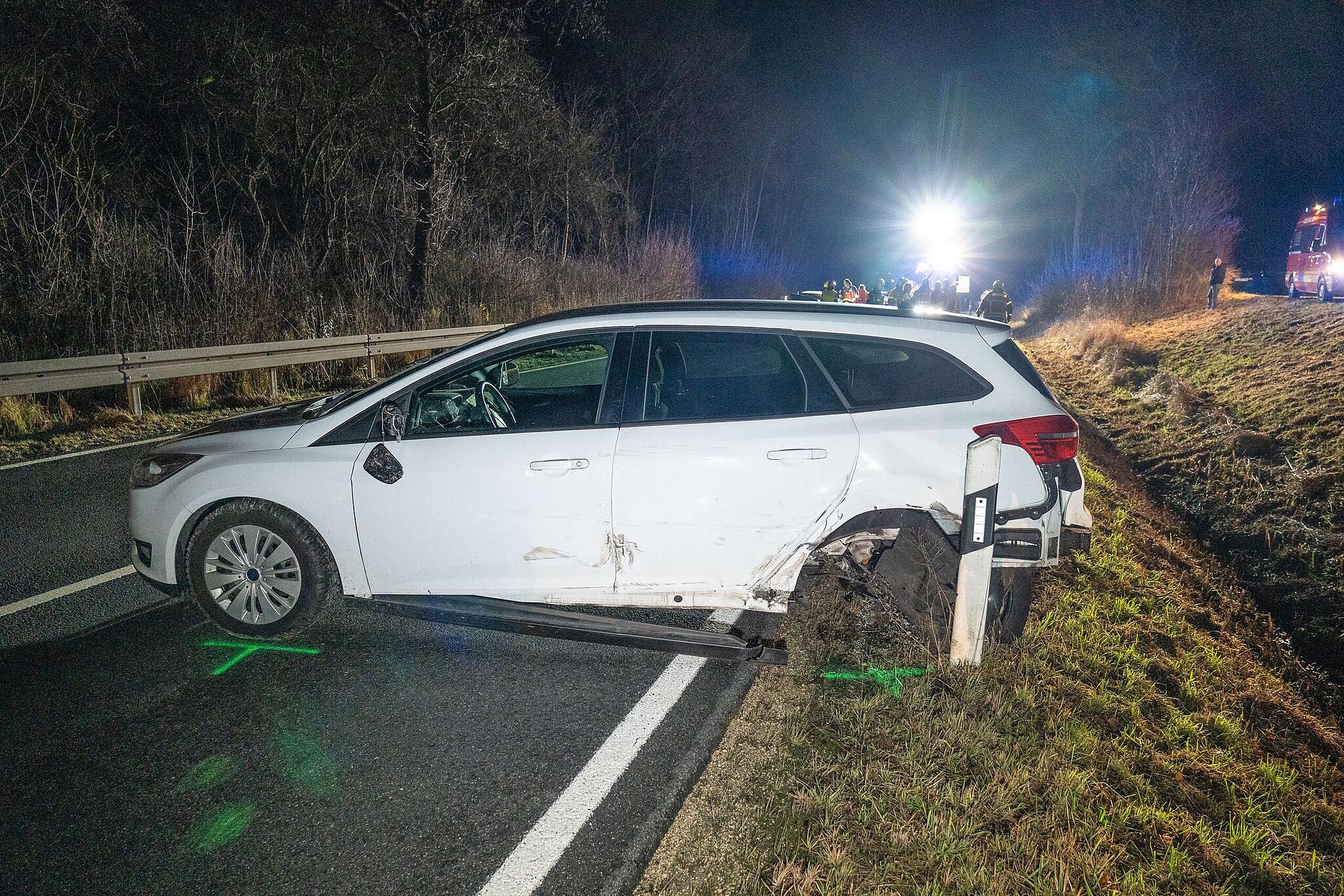 Unfall auf B 303 bei Ebersdorf am Dienstagabend