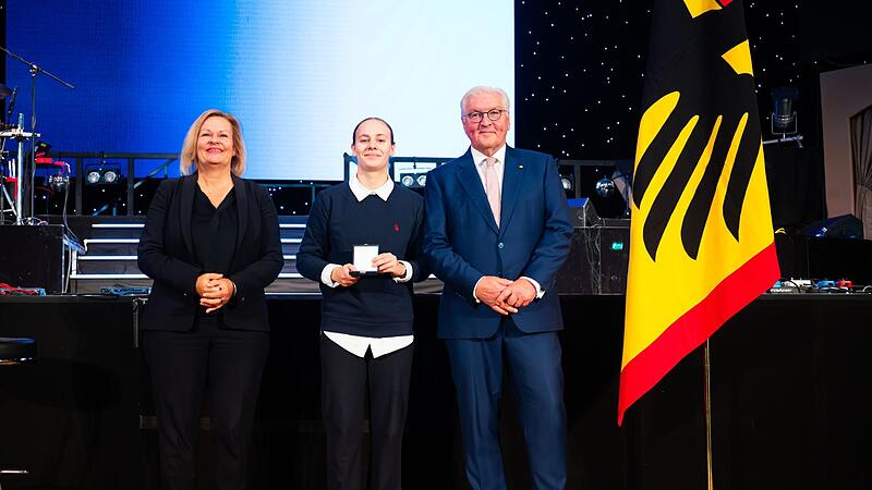 Silbernes Lorbeerblatt für Sophie Schaubrliehen