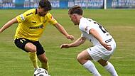 Marco Stefandl (am Ball) und die SpVgg Bayreuth haben am letzten Spieltag der abgelaufenen Regionalliga-Saison eine 1:3-Heimniederlage gegen die SpVgg Ansbach kassiert.